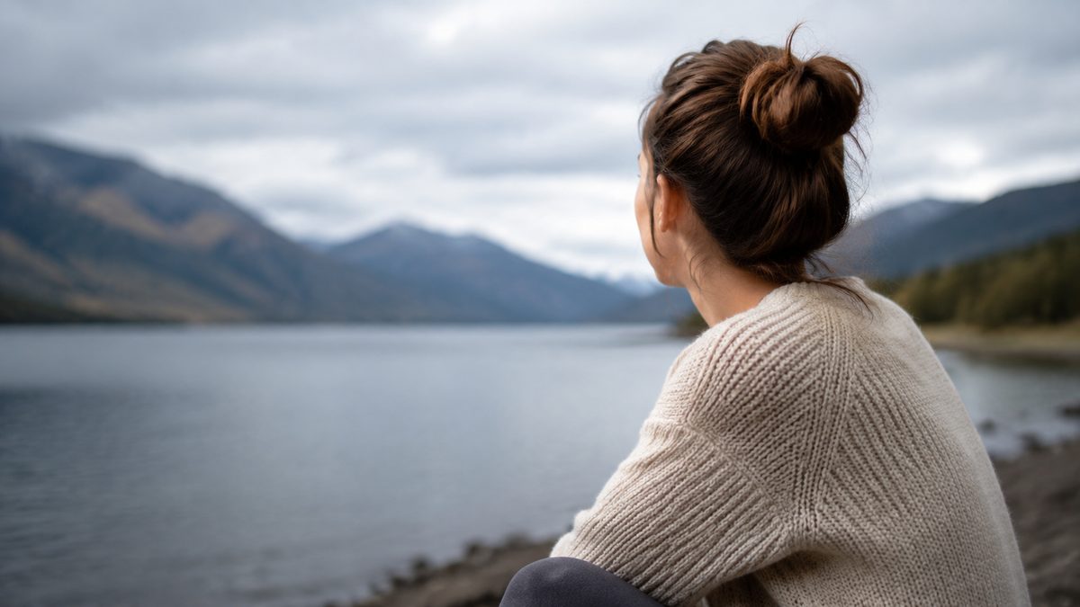 Does Hashimoto's affect cortisol levels?