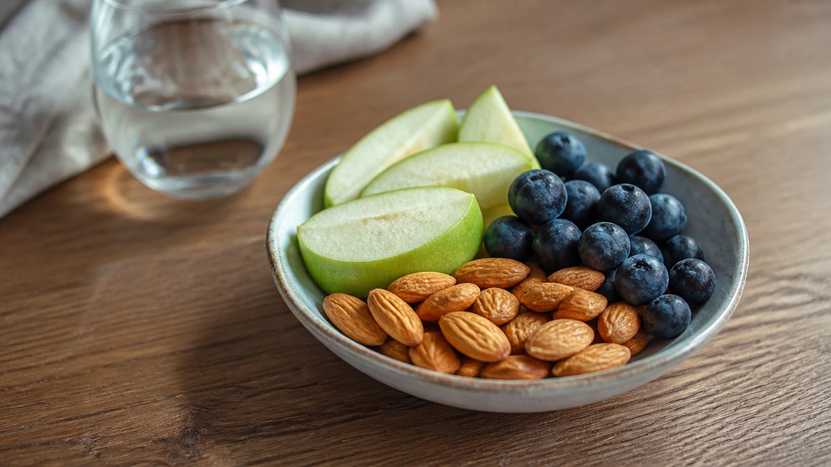 What snacks are healthy but filling?