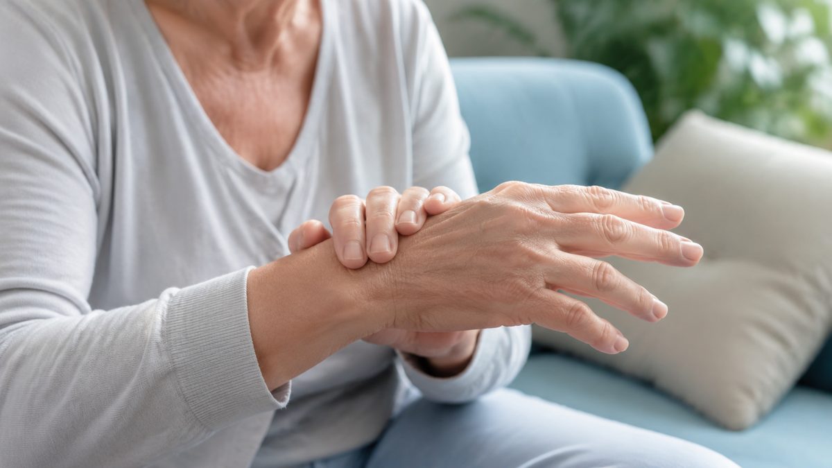 What Does Vicks VapoRub Do for Arthritis? A Practical Look at the Evidence