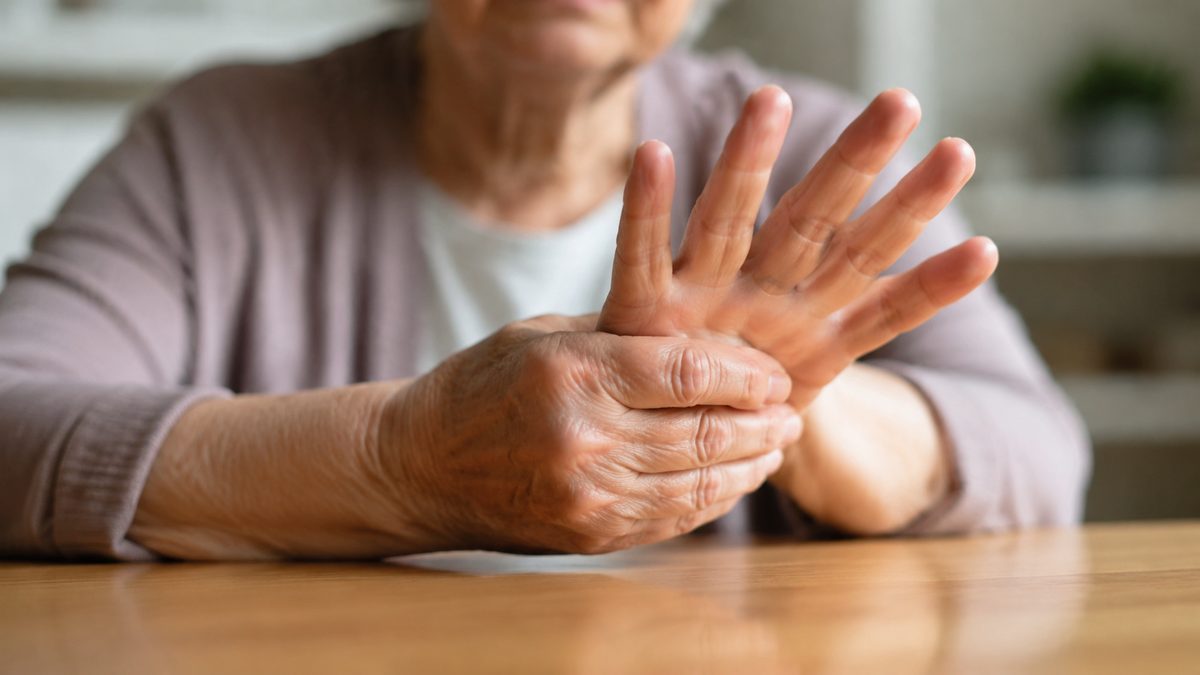 What is the safest drug for rheumatoid arthritis pain?